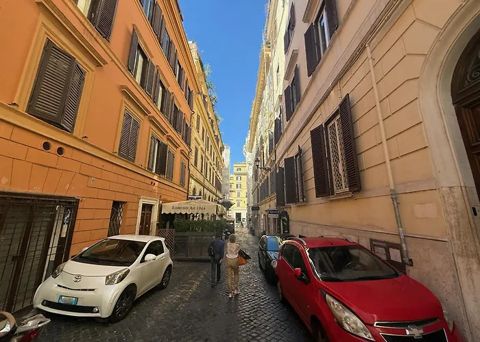 Apartment Bocaccio's - 2 Min From Trevi Fountain *